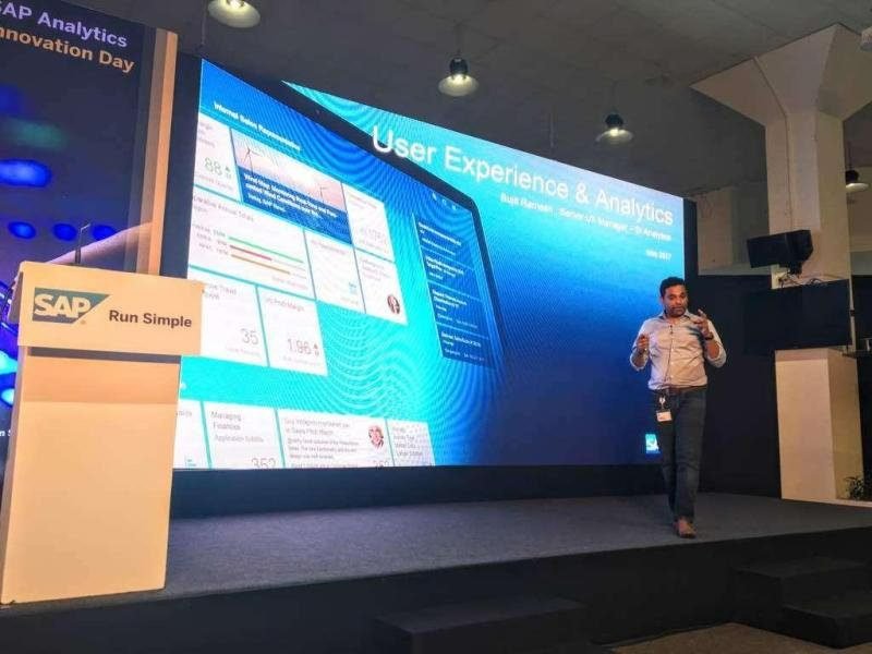Sujit presenting at an SAP analytics innovation event